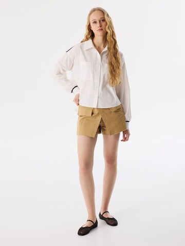 Twist Blouse in Beige