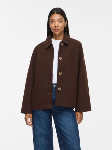 Veste mi-saison VILA en marron : devant