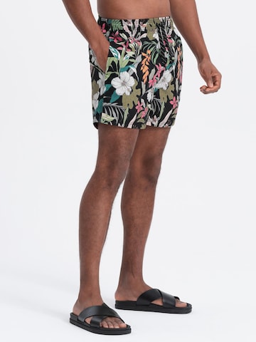 Regular Shorts de bain Ombre en noir : devant