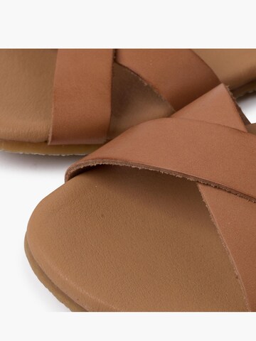 Sandalo di Pisamonas in beige