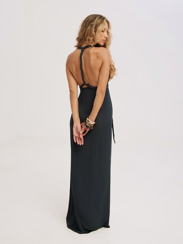 Kamila Šikl - Vestido de noche 'Nia' en negro