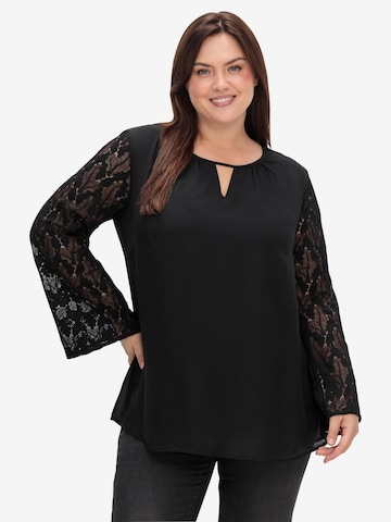 SHEEGO Tunika värissä musta: etupuoli