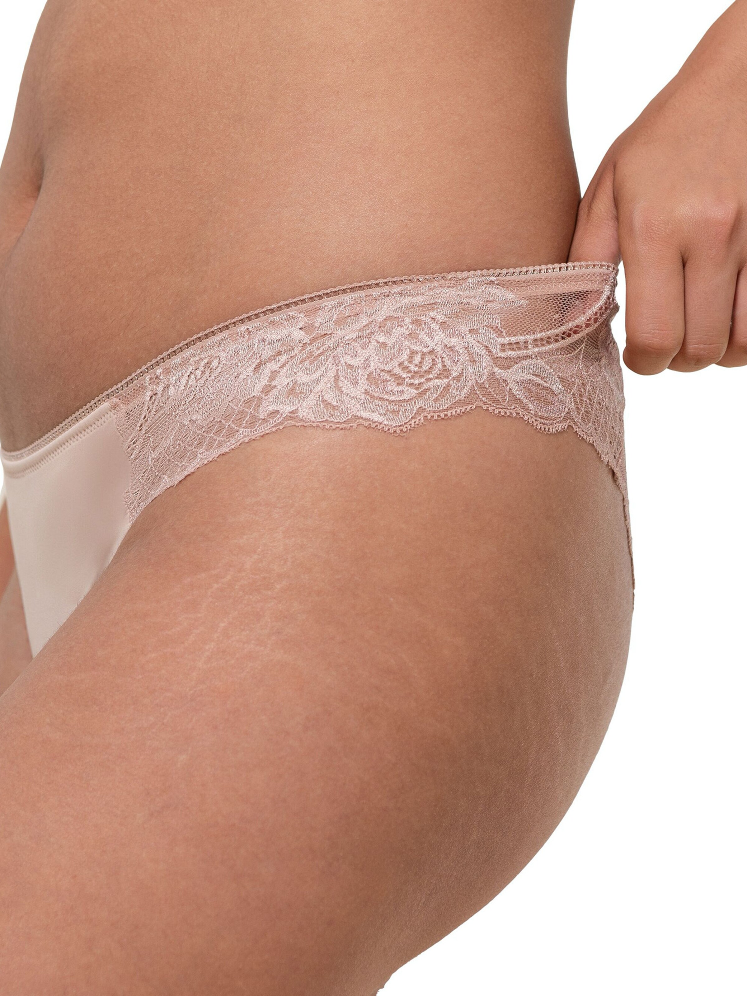 TRIUMPH Slip ' Wild Peony Florale Brazilian ' in Pink