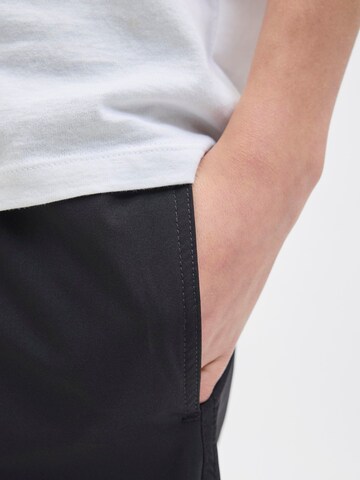 Jack & Jones Junior Zwemshorts 'JPSTMaui' in Zwart