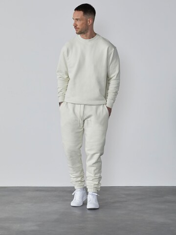 DAN FOX APPAREL Tapered Jogginghose 'Danilo' (GOTS) in Beige