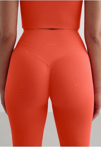 Skinny Pantaloni sportivi di Aim'n in rosso
