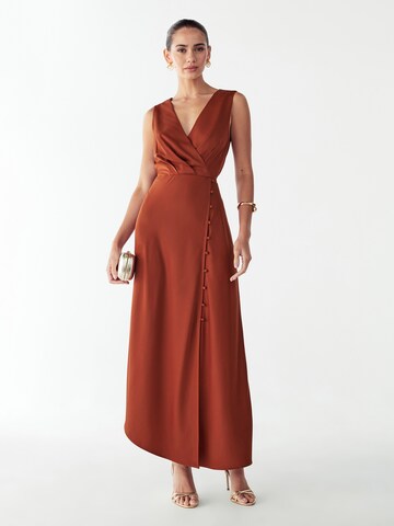 Willa Рокля 'Esme' в кафяво: отпред