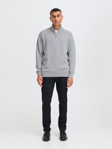 !Solid - regular Pantalón chino ' SDCHASE ' en negro