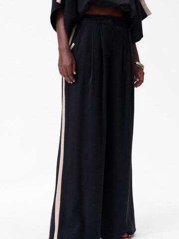 Blue Shadow Wide Leg Hose‌‌‌‌‌‌ in Schwarz
