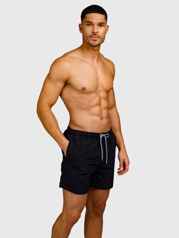 BRUNOTTI Boardshorts in Schwarz