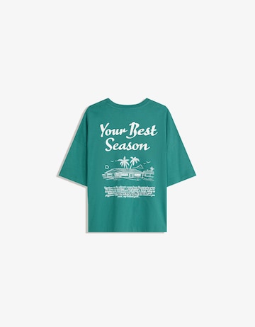 Tricou de la Bershka pe verde