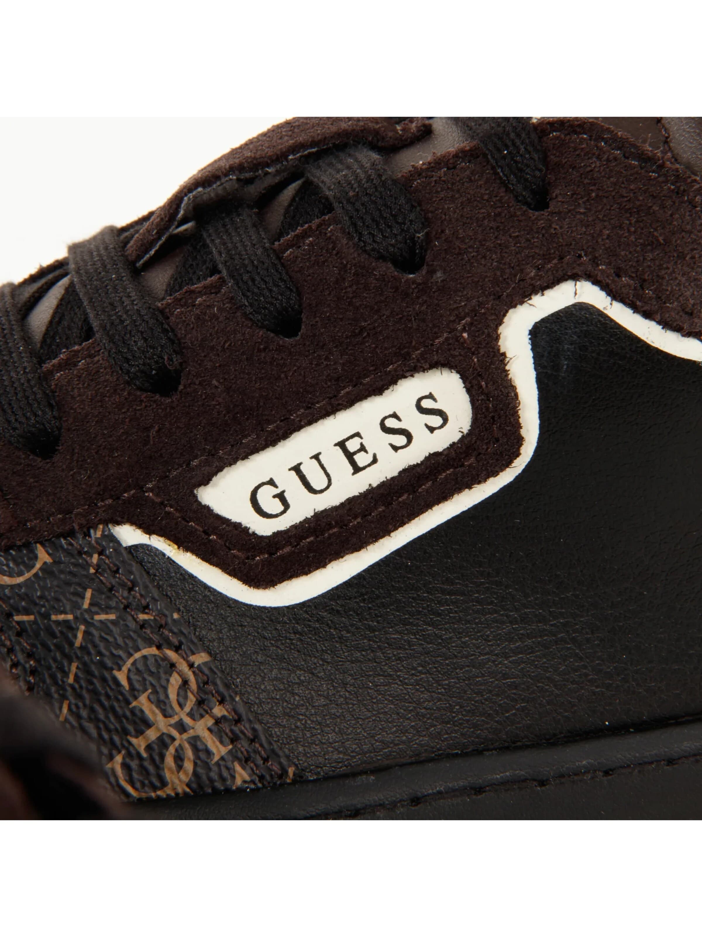 GUESS - Zapatos con cordón 'Essentials' en negro