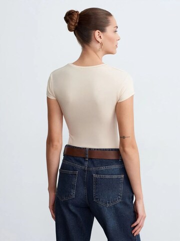 Maglietta 'T-Shirts' di Dilvin in beige