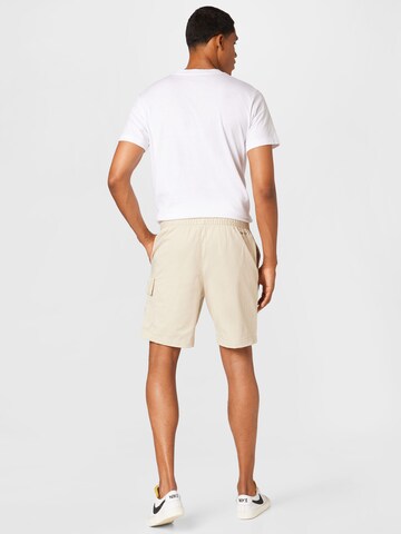 Nike Sportswear Regular Shorts in Beige