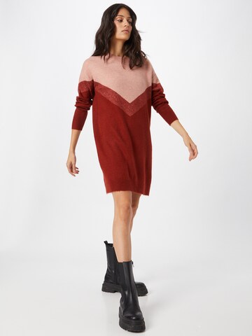 VERO MODA Gebreide jurk 'Gingo' in Rood