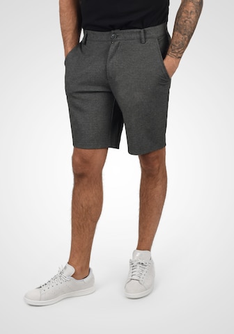 BLEND Regular Chinoshorts 'Codie' in Grau: predná strana