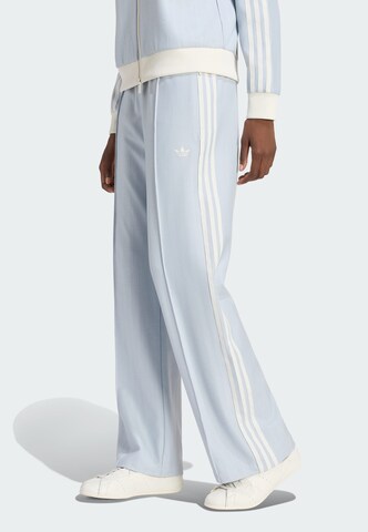 Loosefit Pantalon ADIDAS ORIGINALS en bleu : devant