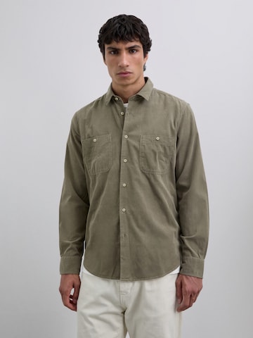 Scalpers Rovný strih Košeľa 'Saint' - Zelená