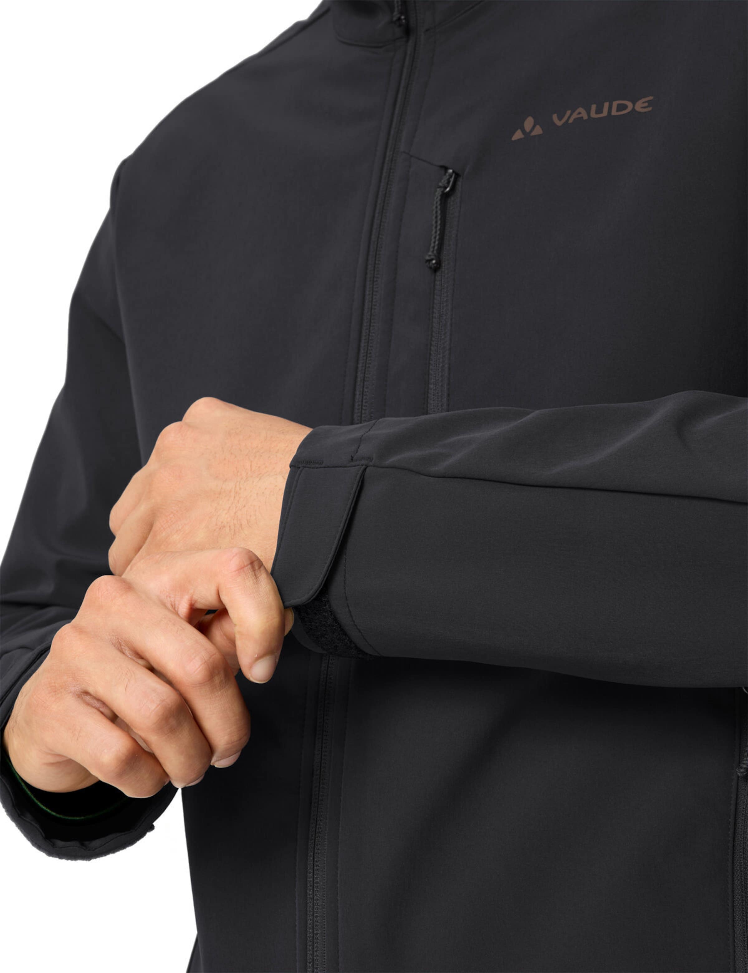 VAUDE Outdoorjas 'Cyclone V' in Zwart