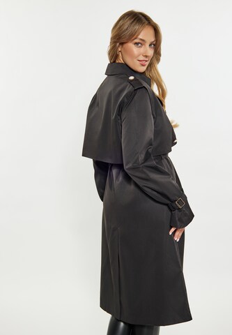 faina Between-seasons coat in Black