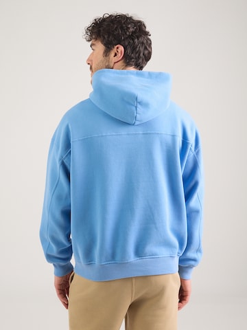 Abercrombie & Fitch Sweatshirt 'ESSENTIAL' in Blauw