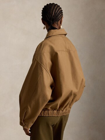 Polo Ralph Lauren Välikausitakki värissä ruskea