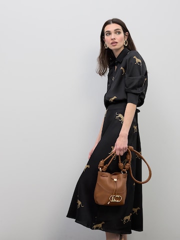 Lola Casademunt - Falda en negro