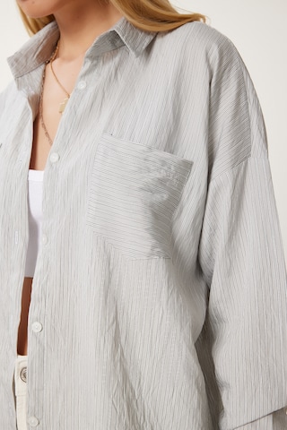 Camicia da donna di Happiness İstanbul in grigio