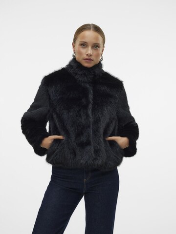 VERO MODA Winterjas 'MONROE' in Zwart: voorkant