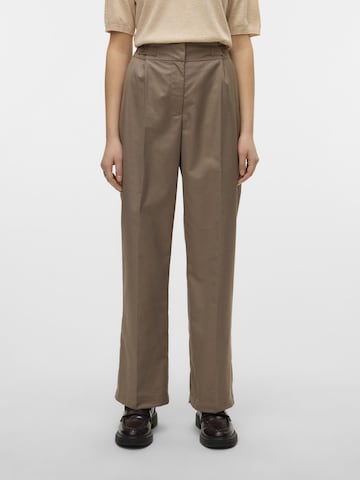 regular Pantaloni con pieghe 'VMNikki' di VERO MODA in beige: frontale