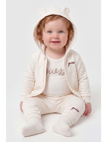 GUESS - Conjunto en beige: frente
