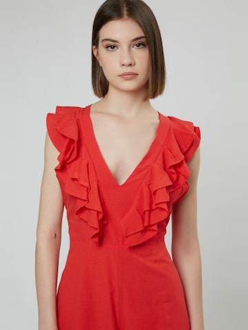 Tuta jumpsuit di Influencer in rosso