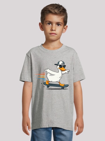 F4NT4STIC Shirt 'Coole Ente auf Skateboard Spaß' in Grey: front