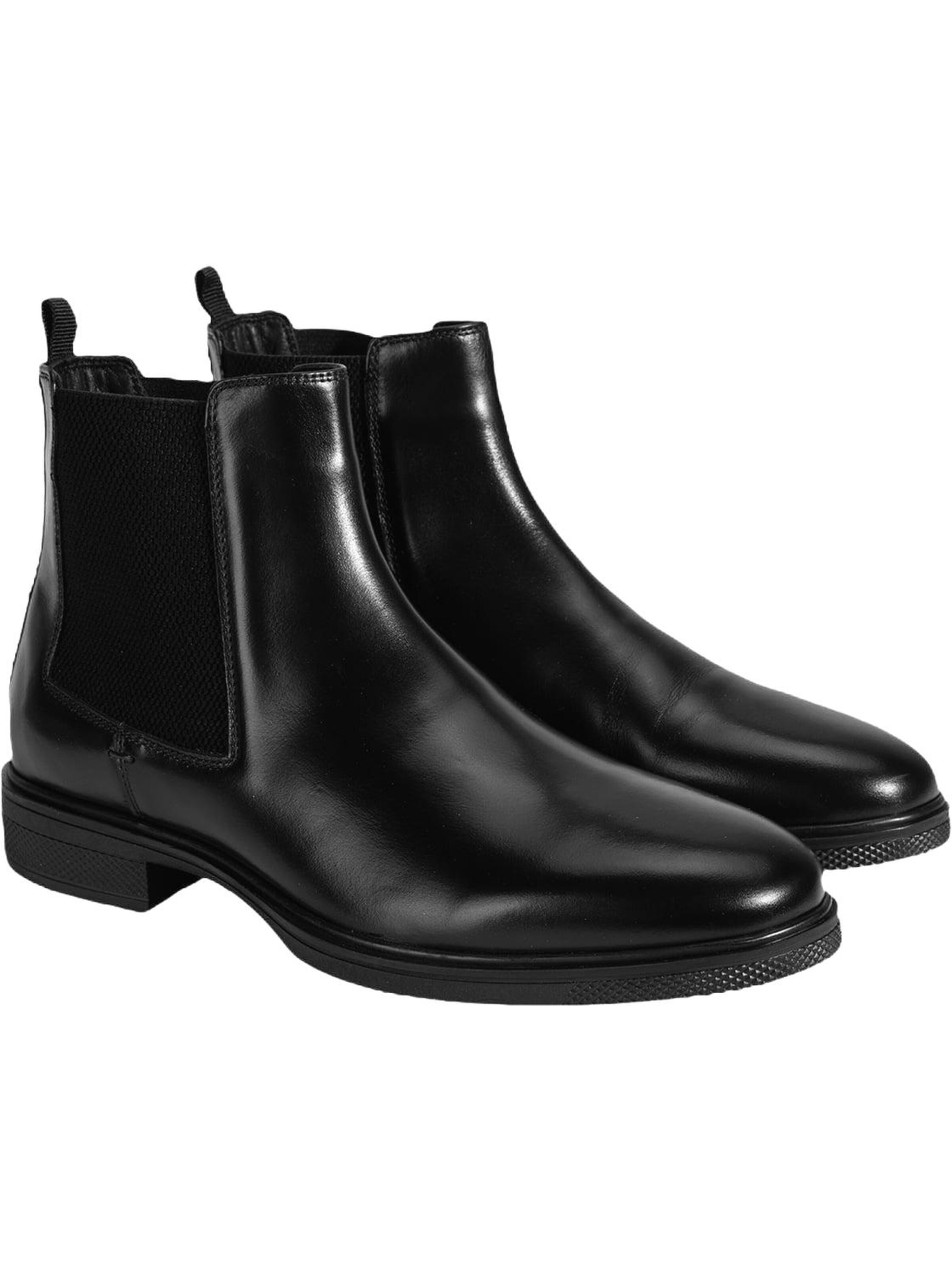 Desa Boots in Black