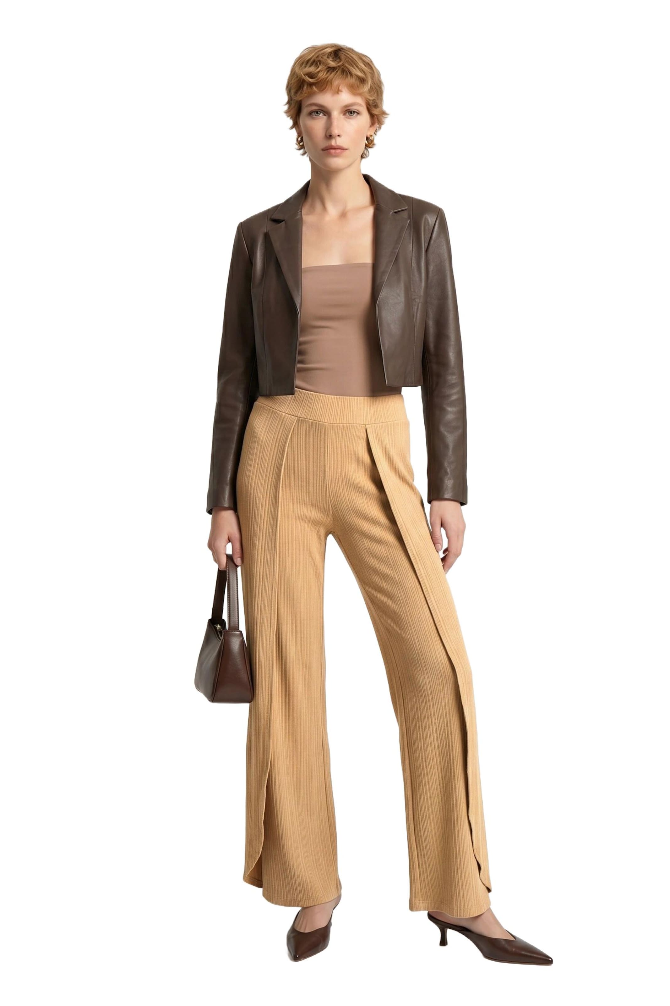 Alexa Dash Loose fit Pants in Beige: front