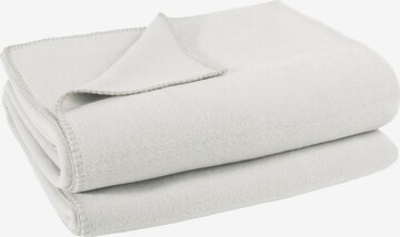 ZOEPPRITZ Blankets in White: front