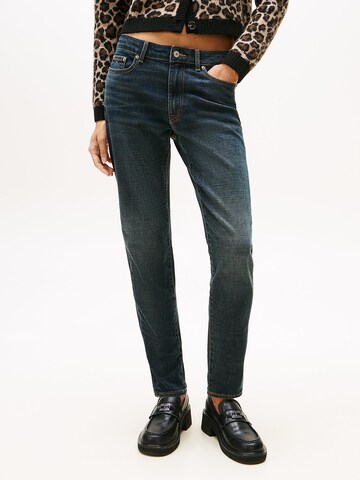 Tommy Jeans Slimfit Jeans in Blauw: voorkant