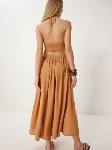 Happiness İstanbul Платье в Бежевый