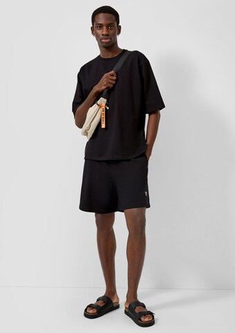 QS Regular Shorts in Schwarz