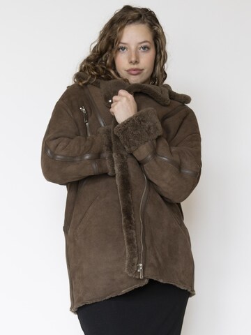 Just things we like Winterjacke 'HANA Shearling'‌‌‌‌‌‌‌ in Braun: Vorderseite