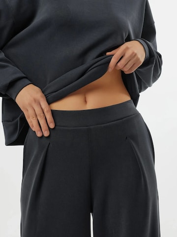 Wide leg Pantaloni di Busem in grigio