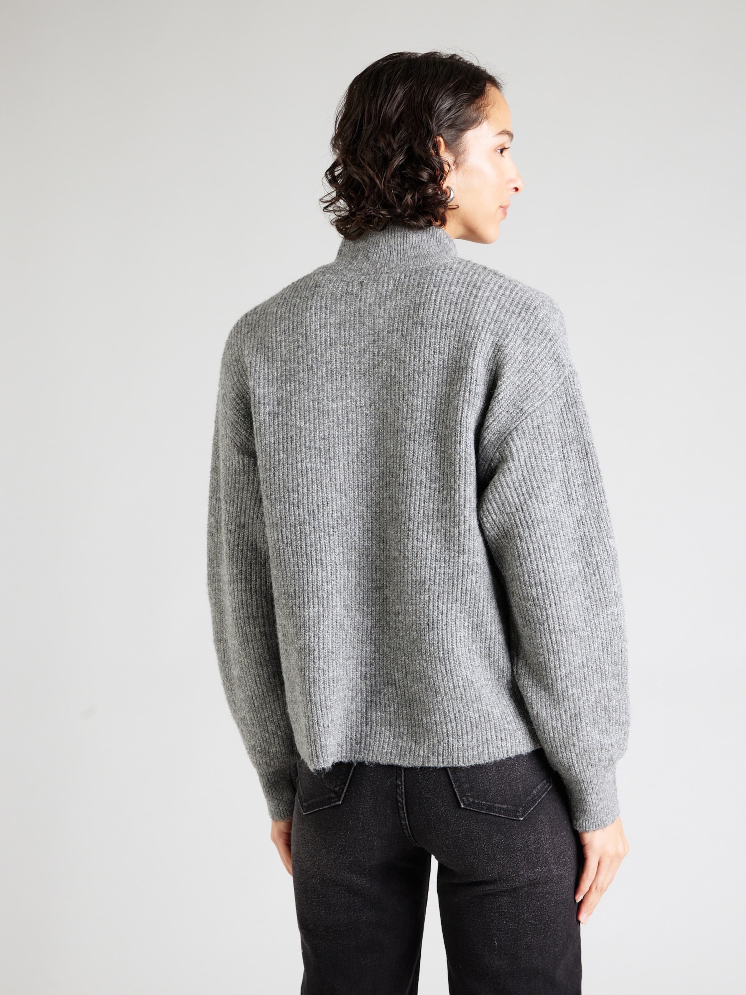 Gray sweater discount