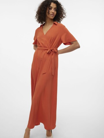 Robe-chemise 'MANNI ' VERO MODA en rouge