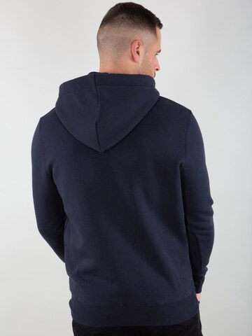 ALPHA INDUSTRIES Sweatshirt in Blauw