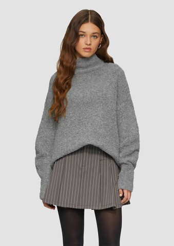 Pull-over QS en gris : devant
