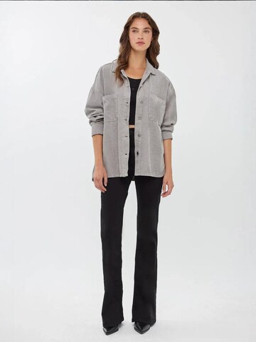 Hiccup - Casaco meia-estação em cinzento