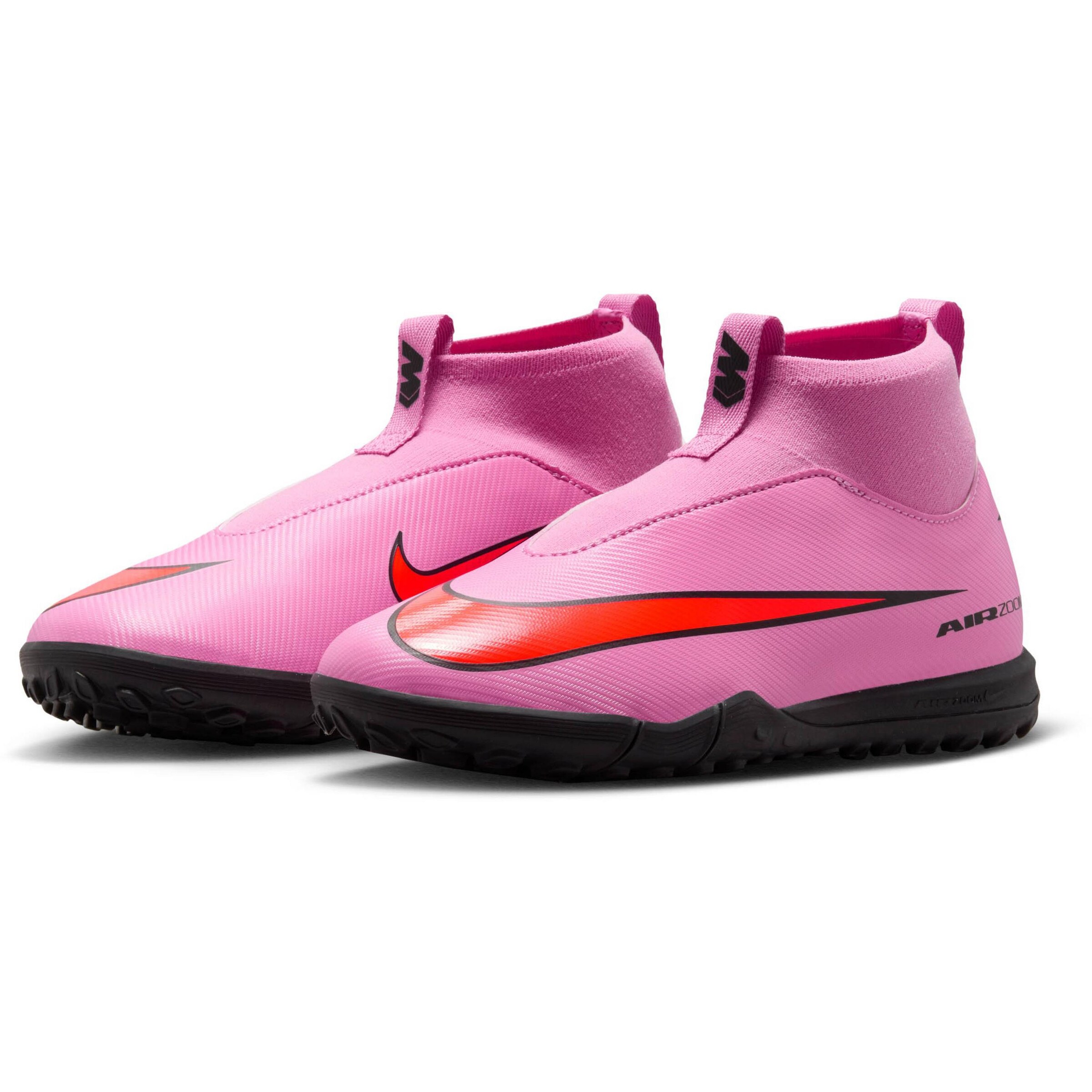 NIKE Soccer Cleats in Pink
