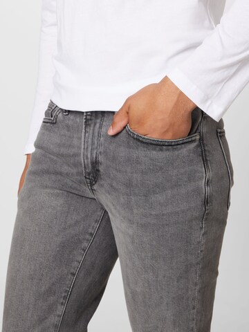 Banana Republic Regular Jeans in Grey