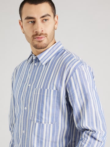 ABOUT YOU x Kevin Trapp Regular fit Button Up Shirt 'Noah' in Blue