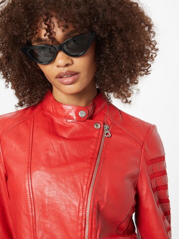 Veste mi-saison 'Gwenny' Gipsy by Mauritius en rouge